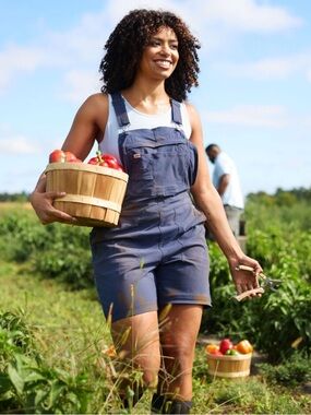 Duluth Trading Company | Women's Heirloom Gardening Short Overalls Size Medium